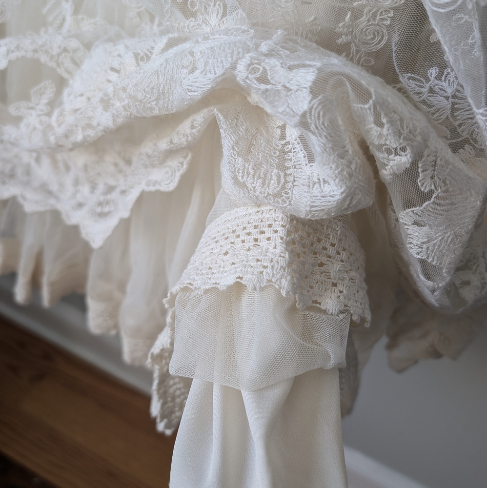Geode x Anthropologie Floral Lace Swiss Dot Short Sleeve Midi Wedding Dress - Picture 11 of 11
